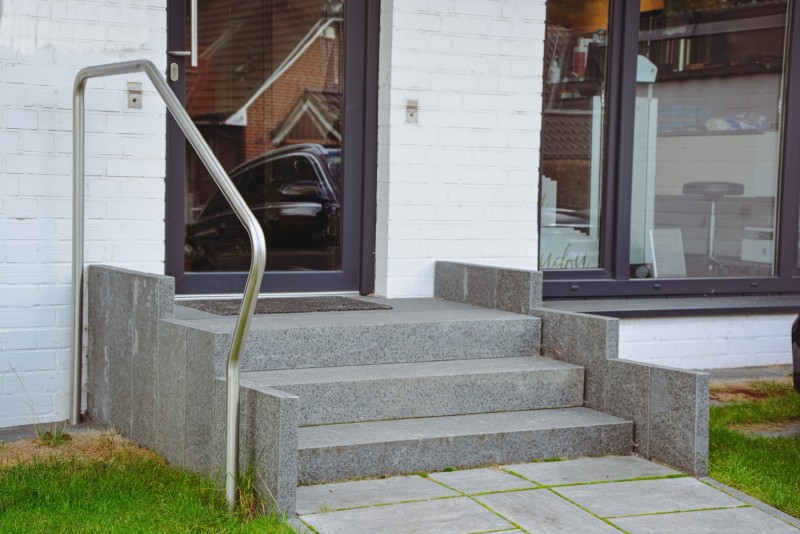 Treppenhandlauf aus Edelstahl class=